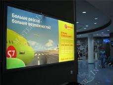Реклама на световых лайтбоксах в аэропортах